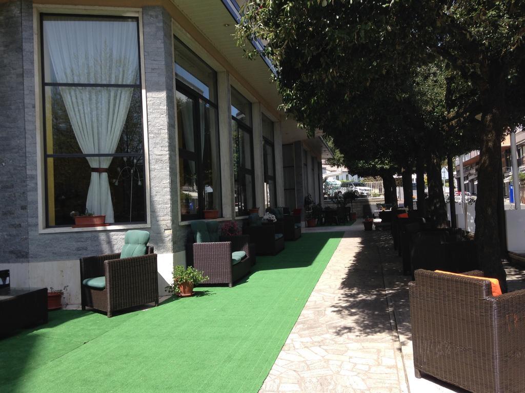 Hotel Mediterraneo Chianciano Terme Εξωτερικό φωτογραφία