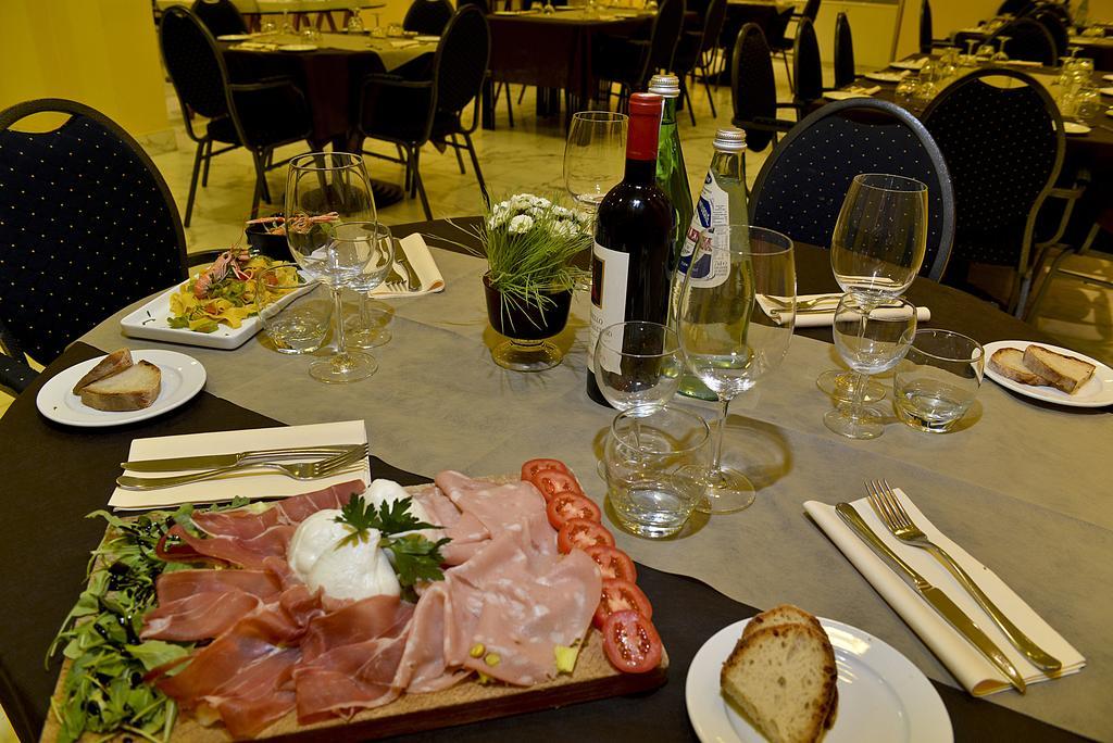 Hotel Mediterraneo Chianciano Terme Εξωτερικό φωτογραφία